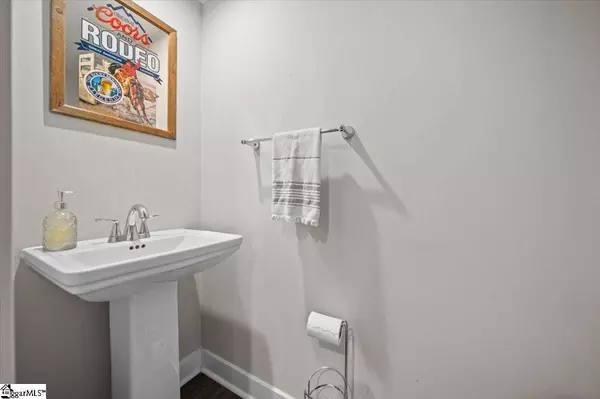 101 Rollins Avenue, Greenville, SC 29607