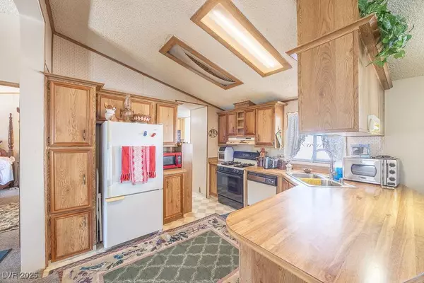 3143 La Barca Lane, Las Vegas, NV 89122