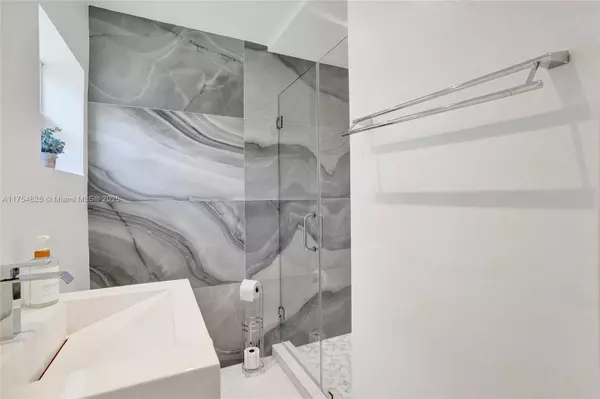 3030 SW 14th St, Miami, FL 33145