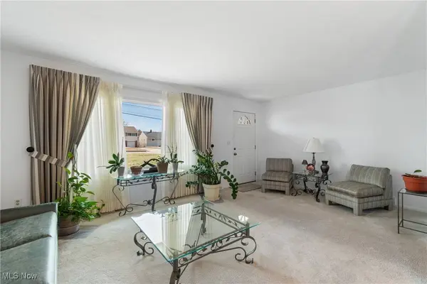 447 Center RD, Bedford, OH 44146