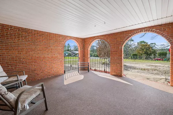 5 Ponce De Leon Road, Crestview, FL 32539