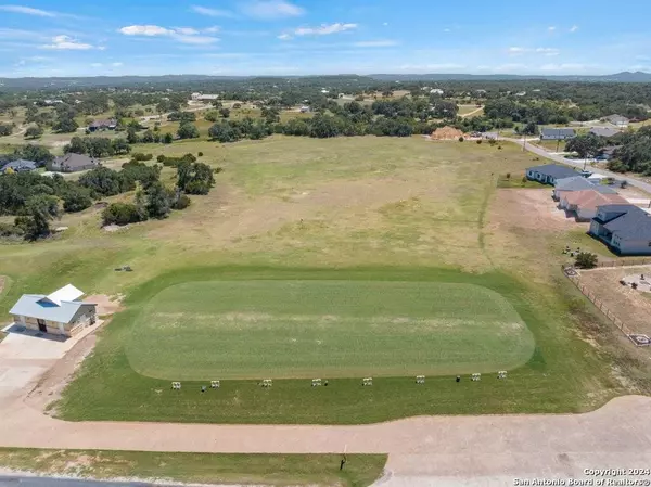 113 manuel herrera, Blanco, TX 78606