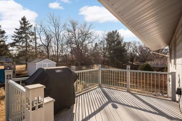 542 Tomlyn AVE, Shoreview, MN 55126