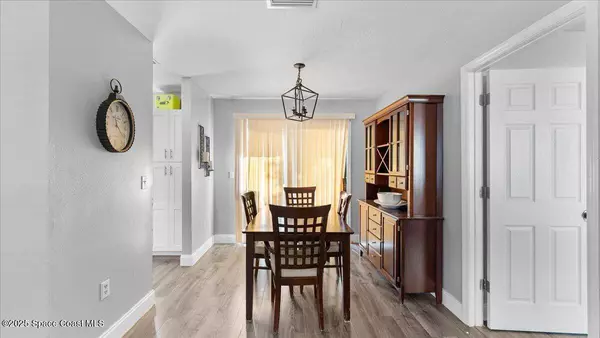 529 Wicker RD SW, Palm Bay, FL 32908