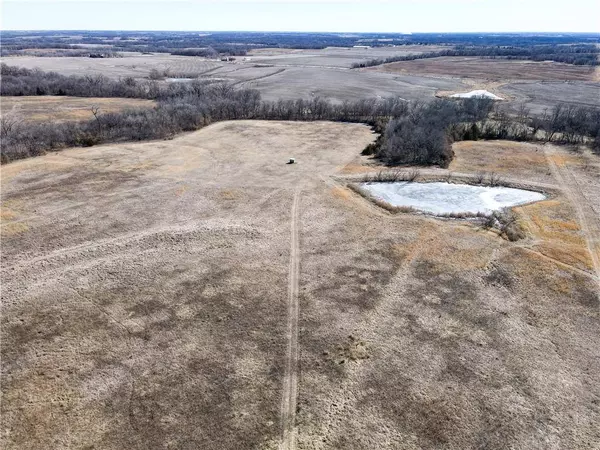 E 240th LN, Coffey, MO 64636