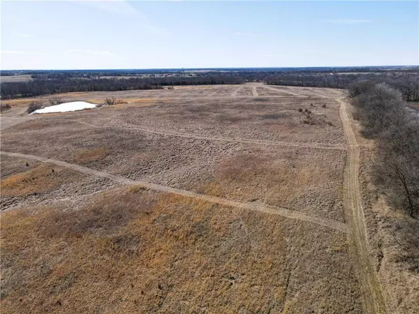 E 240th LN, Coffey, MO 64636