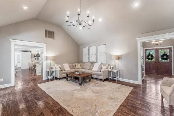 5401 Bryant Pl, Springdale, AR 72764