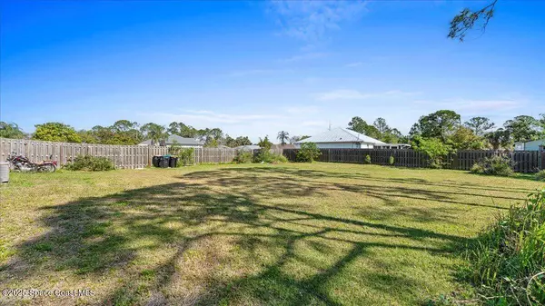 529 Wicker RD SW, Palm Bay, FL 32908