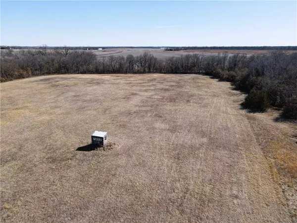 E 240th LN, Coffey, MO 64636