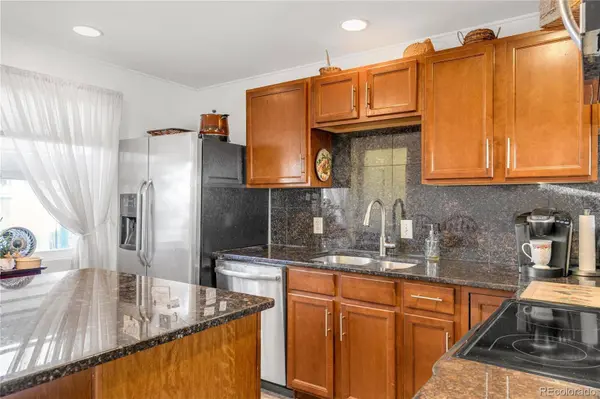 6167 Newland ST, Arvada, CO 80003