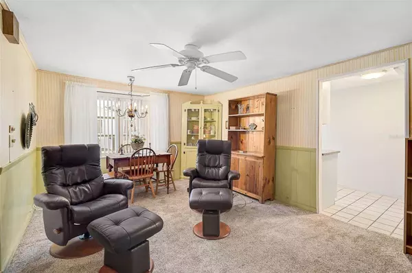 44 BRADEN CASTLE DR, Bradenton, FL 34208