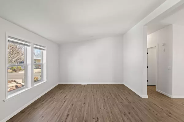 2552 Thorn Oak DR #SPC 19, Medford, OR 97501