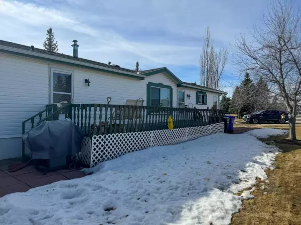 5210 65 AVE #61, Olds, AB T4H 1W7