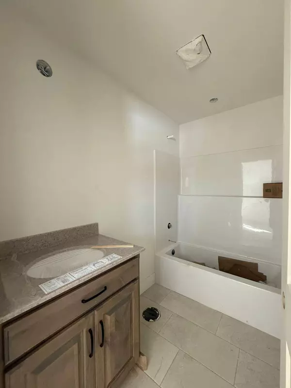 2002 Quincy Street, Joplin, MO 64801