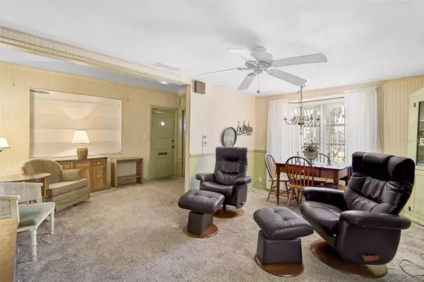 44 BRADEN CASTLE DR, Bradenton, FL 34208