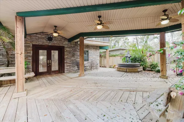 680 GEORGE ST S, Tarpon Springs, FL 34688