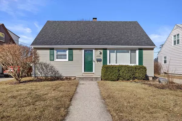 2008 28th STREET, Kenosha, WI 53140