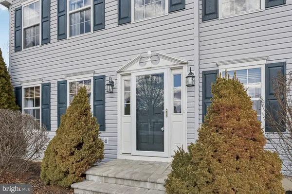 209 PULLMAN CIR, Coatesville, PA 19320