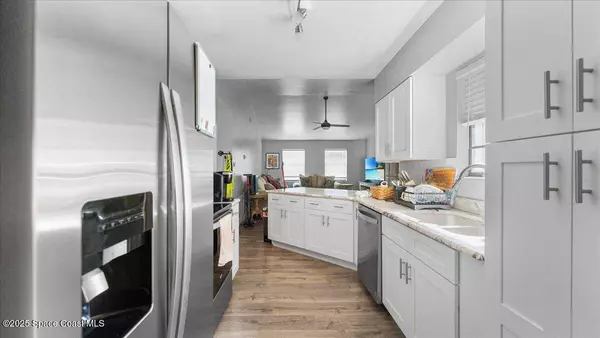 529 Wicker RD SW, Palm Bay, FL 32908