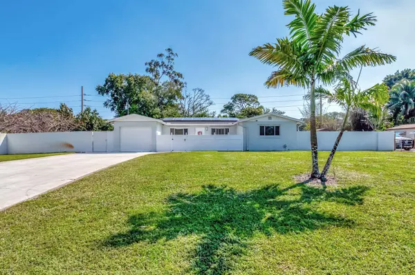 628 Madeline DR, West Palm Beach, FL 33413
