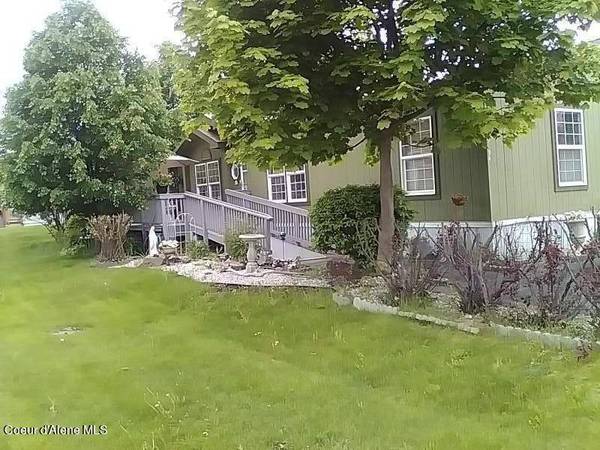 2270 W Pellinore Way, Post Falls, ID 83854