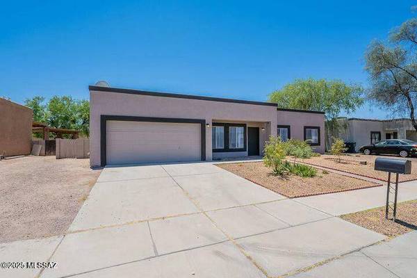 217 W Calle Primer Hogar, Tucson, AZ 85706