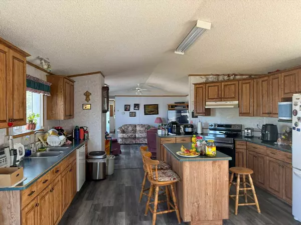 5210 65 AVE #61, Olds, AB T4H 1W7