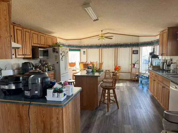 5210 65 AVE #61, Olds, AB T4H 1W7