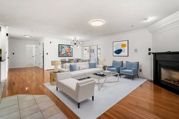 402 Tamarack #402, Abington, MA 02351