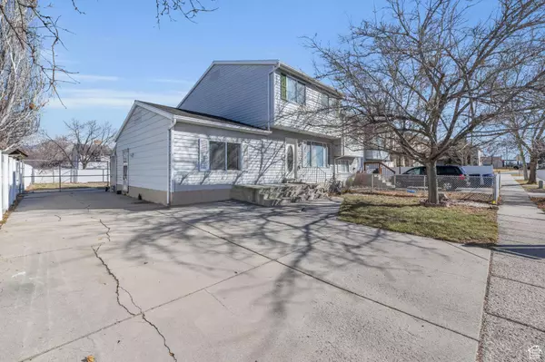 8841 S WILLOW WOOD WAY, West Jordan, UT 84088