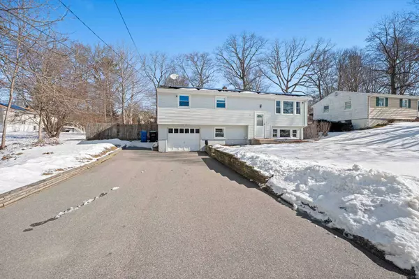 59 Evergreen Lane, Montville, CT 06370