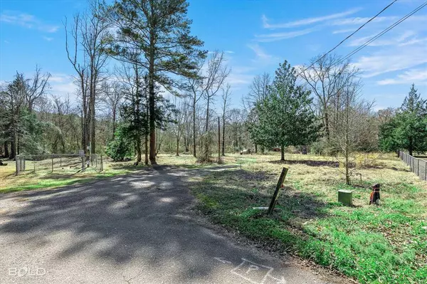 210 Johnson Street, Doyline, LA 71023