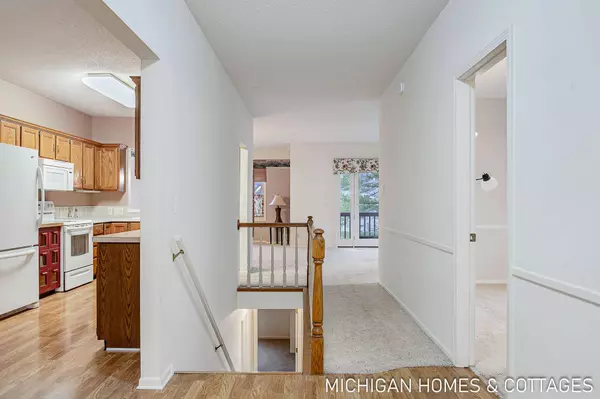 603 Crestview Street, Holland, MI 49423