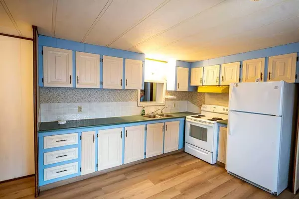 5132 51 ST, Caroline, AB T0M 0M0