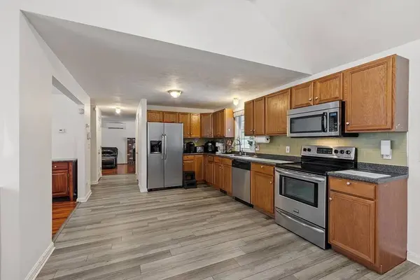 94 Bishop Rd, Fitchburg, MA 01420