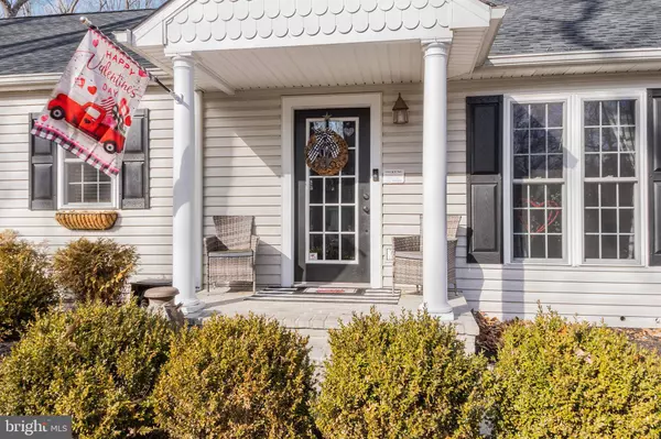 3 HOLLY PARK DR, Tabernacle, NJ 08088