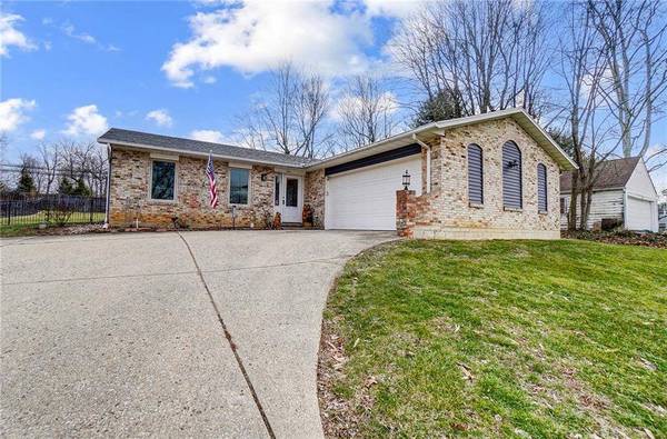 1542 Woods Drive, Beavercreek, OH 45432