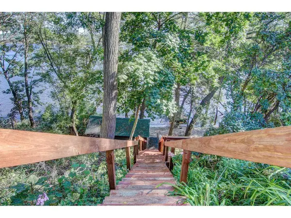 569 Quixote AVE N, Lakeland, MN 55043