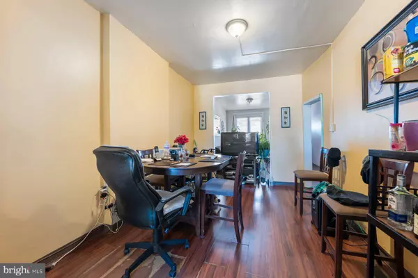 2812 RAYNER AVE, Baltimore, MD 21216