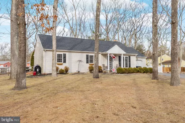 3 HOLLY PARK DR, Tabernacle, NJ 08088