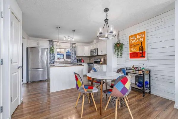 59 Marine DR SE, Calgary, AB T3M 1V9