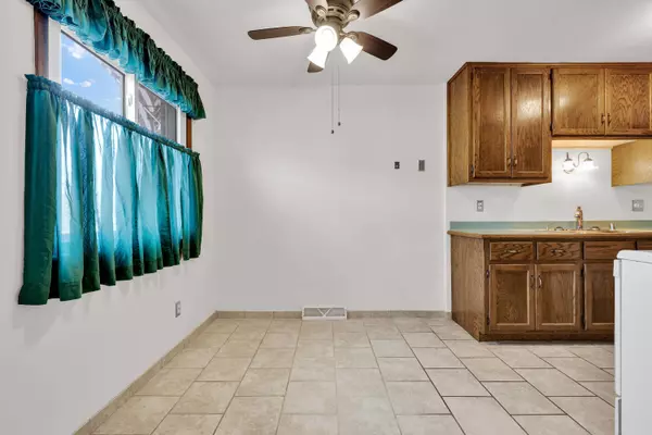 W169N11520 Biscayne Dr Unit 9, Germantown, WI 53022