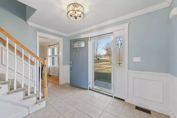 6 Linda Way, Bellingham, MA 02019