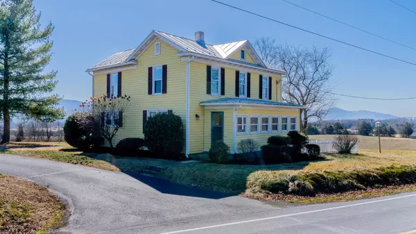436 E POINT RD, Elkton, VA 22827