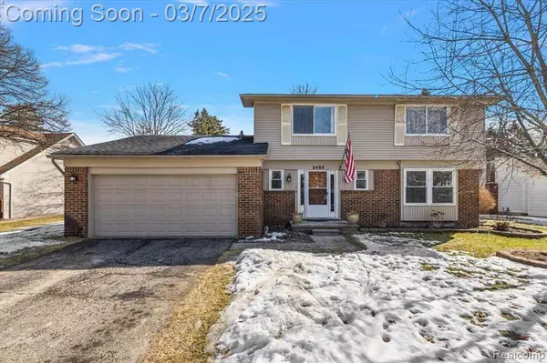 2455 BROWNING Drive, Lake Orion, MI 48360