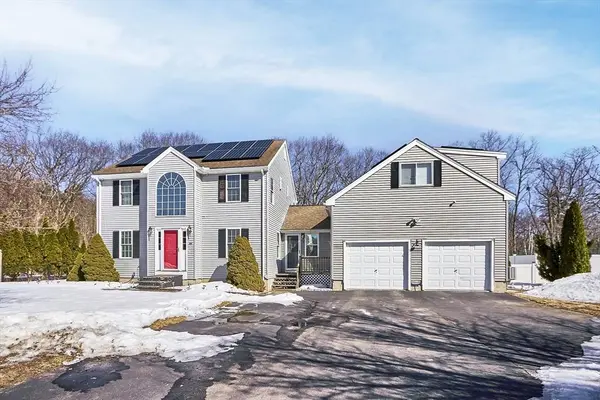 94 Bishop Rd, Fitchburg, MA 01420