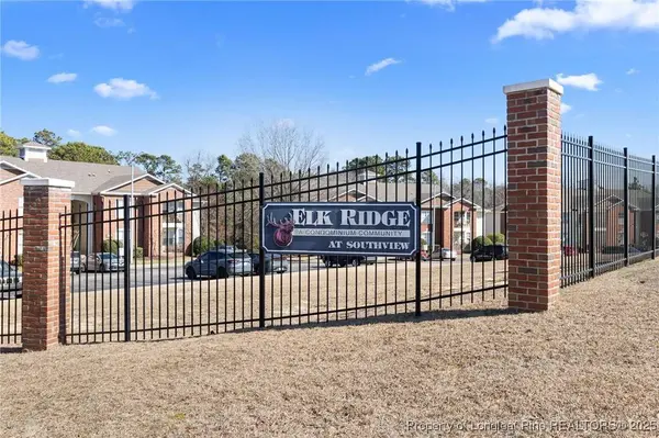 401 Meadowland CT #5, Hope Mills, NC 28348