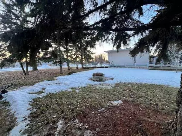 4702 51 ST, Forestburg, AB T0B 1N0