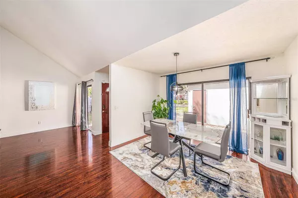 3456 HUNTERS RUN LN, Tampa, FL 33614