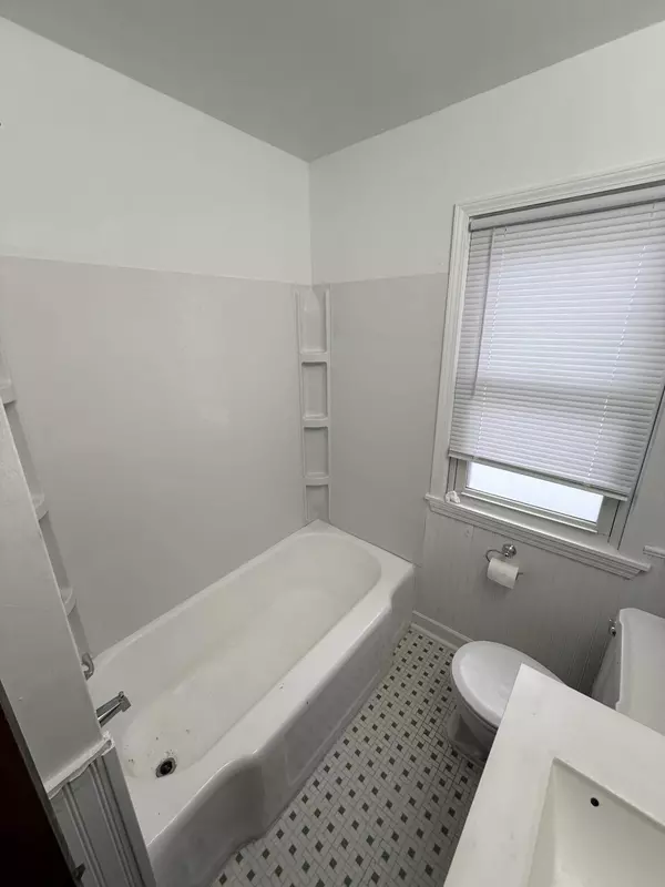 146 N 64th St Unit 148, Milwaukee, WI 53213